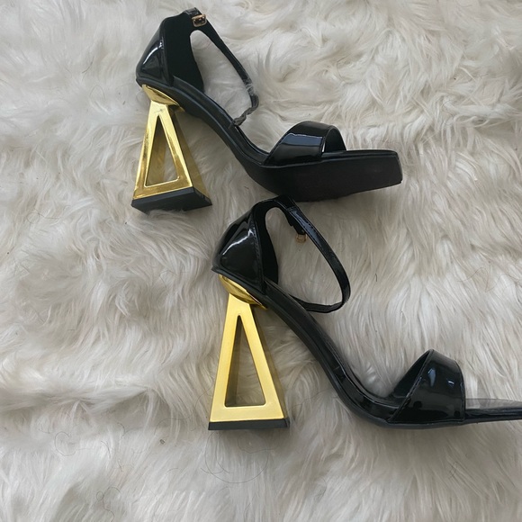 Triangle Ankle Strap Heels - Picture 2 of 6